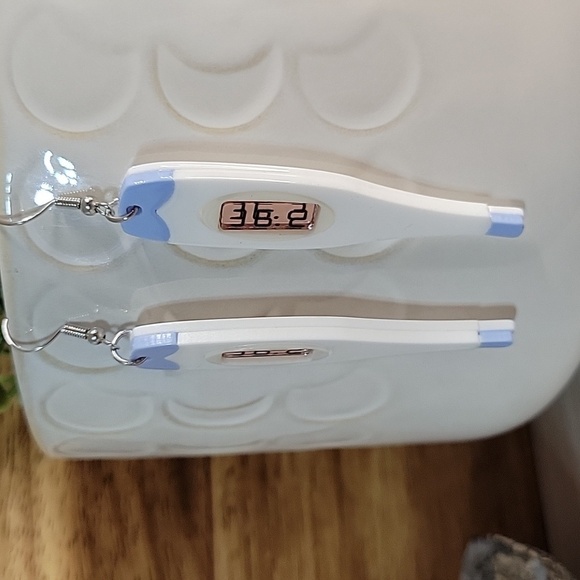 THERMOMETER EARRINGS - Picture 4 of 6